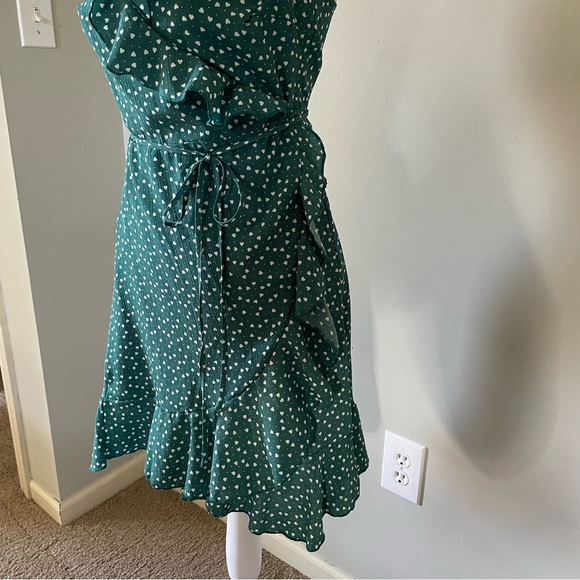 EUC: Green Polka-dot Wrap Dress-Size Medium - Picture 3 of 6